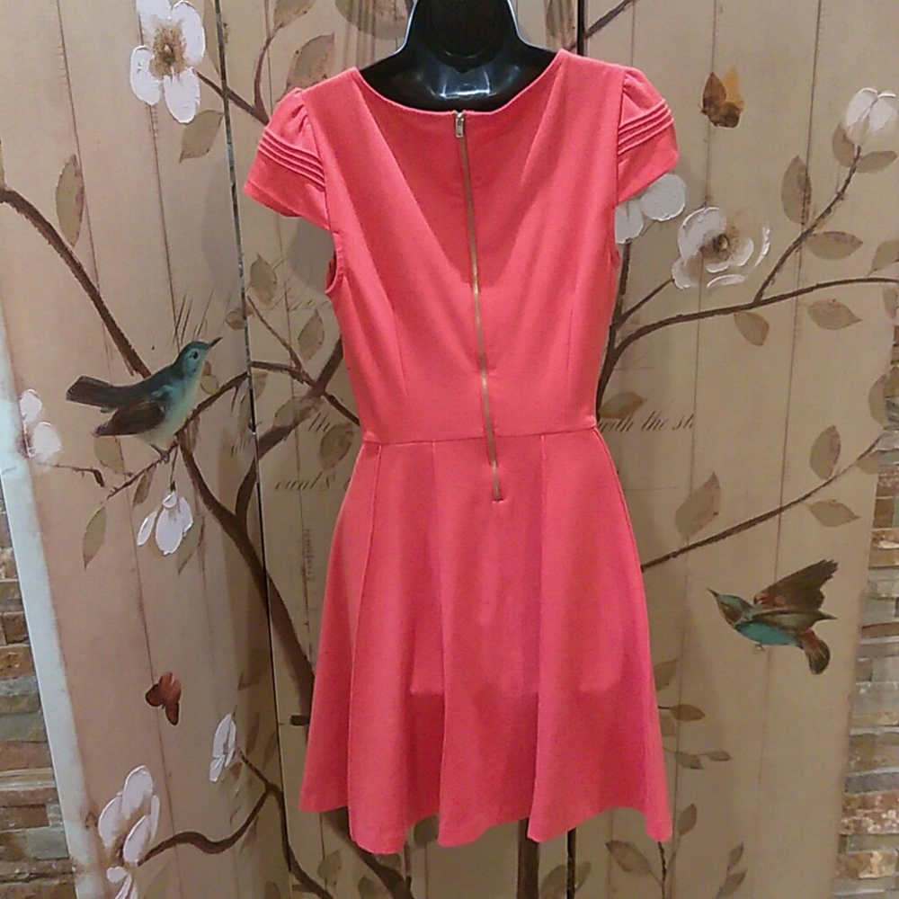 Dress - Picture 2 of 4